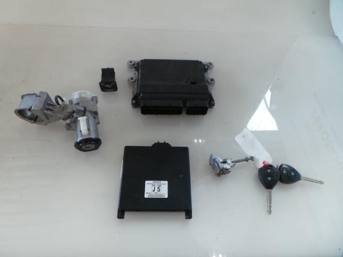 Used Injection computer Toyota iQ 1.0 12V VVT-i Price € 75,00 Margin scheme offered by Autobedrijf Broekhuis B.V.