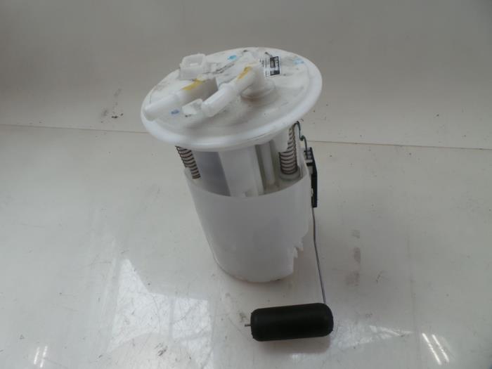 Usagé Pompe à carburant Subaru XV (GP) 2.0 AWD 16V Prix € 75,00 Règlement à la marge proposé par Autobedrijf Broekhuis B.V.