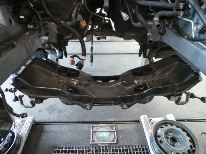 Usados Subchasis Subaru XV (GP) 2.0 AWD 16V Precio € 175,00 Norma de margen ofrecido por Autobedrijf Broekhuis B.V.