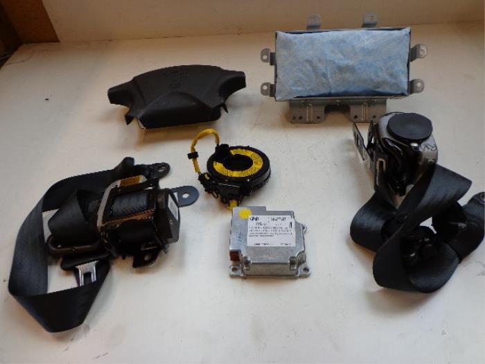 Hyundai Matrix Airbag sets + modules stock | ProxyParts.com