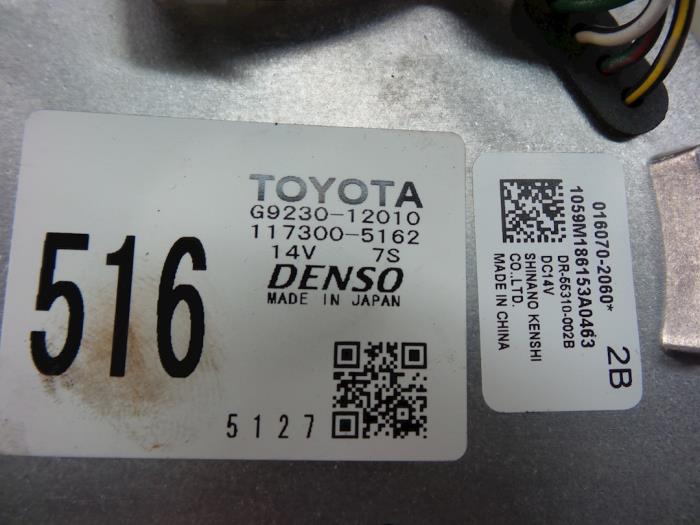 Motor de ventilador de calefactor de un Toyota Auris Touring Sports (E18) 1.8 16V Hybrid 2015