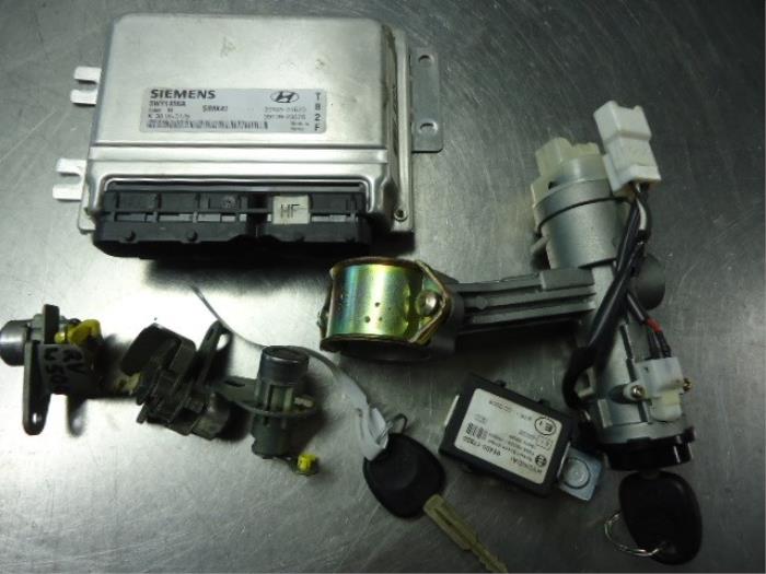 Used Injection computer Hyundai Matrix 1.8 16V Price € 25,00 Margin scheme offered by Autobedrijf Broekhuis B.V.