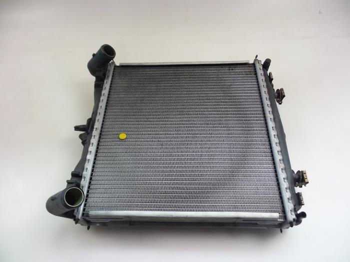 Used Radiator Porsche 911 (996) 3.4 Carrera 4 24V Price € 150,00 Margin scheme offered by Autobedrijf Broekhuis B.V.