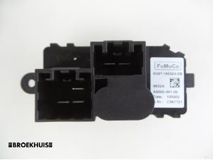 Used Heater resistor Ford Mondeo IV 2.0 TDCi 140 16V Price € 20,00 Margin scheme offered by Autobedrijf Broekhuis B.V.
