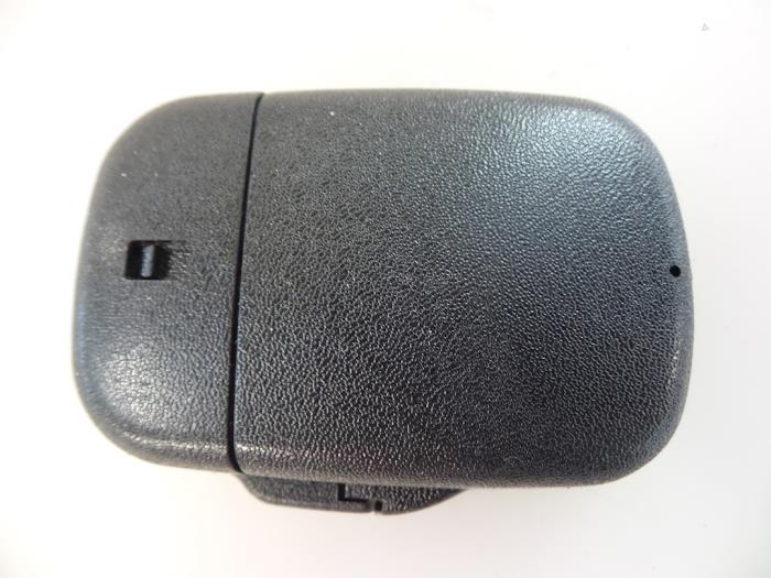 Begagnade Regnsensor Kia Cee'd (JDB5) 1.6 GDI 16V Pris € 20,00 Marginaltabell erbjuds av Autobedrijf Broekhuis B.V.