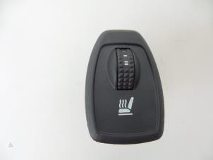 Used Seat heating switch Renault Scénic III (JZ) 1.5 dCi 110 Price € 10,00 Margin scheme offered by Autobedrijf Broekhuis B.V.