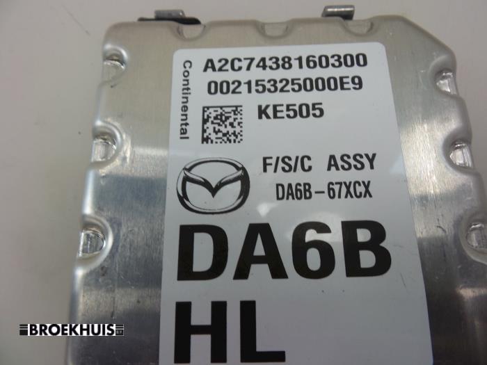 Brake assist sensor from a Mazda 2 (DJ/DL) 1.5 SkyActiv-G 90 2015