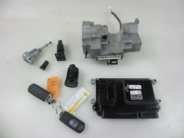 Used Injection computer Mazda 2 (DJ/DL) 1.5 SkyActiv-G 90 Price € 200,00 Margin scheme offered by Autobedrijf Broekhuis B.V.