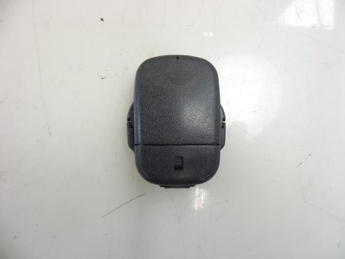 Begagnade Regnsensor Hyundai iX35 (LM) 2.0 16V Pris € 25,00 Marginaltabell erbjuds av Autobedrijf Broekhuis B.V.