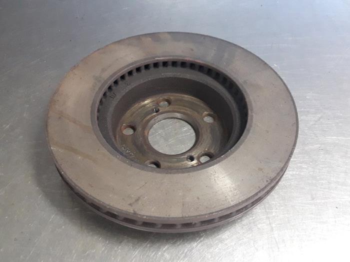 Front brake disc from a Toyota Prius (ZVW3) 1.8 16V 2010