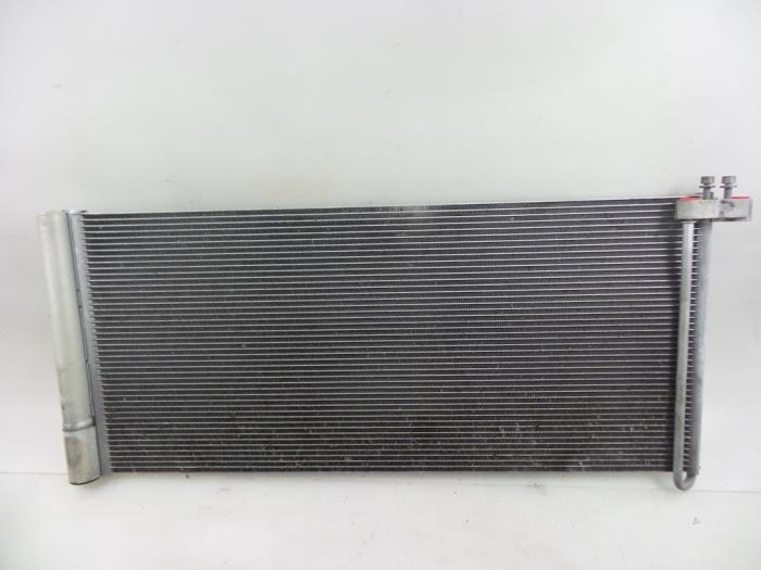 Begagnade AC-radiator Porsche Panamera (970) 4.8 V8 32V GTS Pris € 250,00 Marginaltabell erbjuds av Autobedrijf Broekhuis B.V.