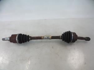 Used Front drive shaft, left Peugeot 207/207+ (WA/WC/WM) 1.4 HDi Price € 25,00 Margin scheme offered by Autobedrijf Broekhuis B.V.