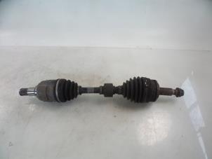 Used Front drive shaft, left Toyota Auris (E15) 2.0 D-4D-F 16V Price € 30,00 Margin scheme offered by Autobedrijf Broekhuis B.V.