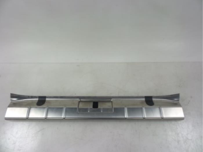 Trunk sill cover protection