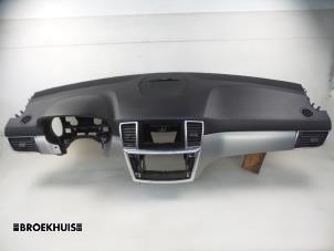 Usados Juego y módulo de airbag Mercedes ML III (166) 3.0 ML-350 BlueTEC V6 24V 4-Matic Precio € 1.250,00 Norma de margen ofrecido por Autobedrijf Broekhuis B.V.