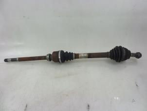 Used Front drive shaft, right Peugeot 308 SW (4E/H) 1.6 VTI 16V Price € 45,00 Margin scheme offered by Autobedrijf Broekhuis B.V.