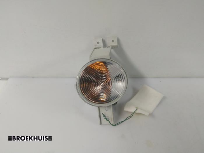 Używane Kierunkowskaz lewy Austin Mini Open (R52) 1.6 16V Cooper Cena € 5,00 Procedura marży oferowane przez Autobedrijf Broekhuis B.V.