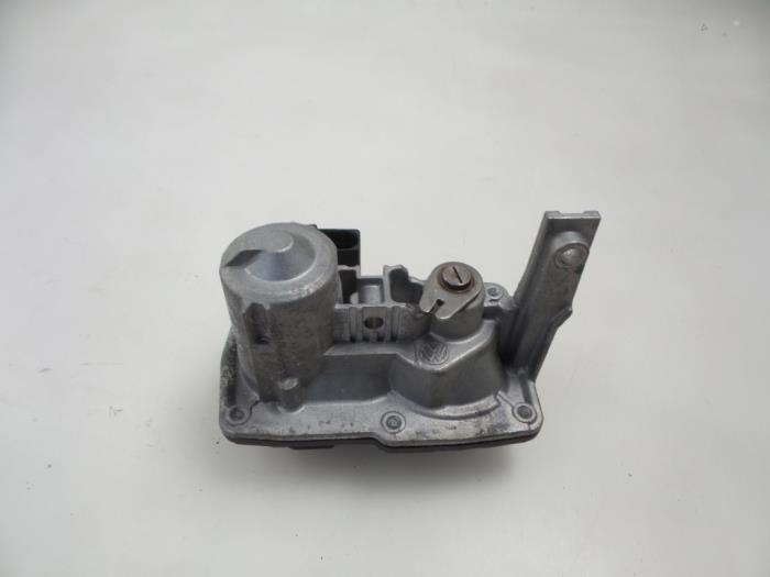 Usagé Valve RGE Volkswagen Passat Variant (3G5) 1.6 TDI 16V Prix € 50,00 Règlement à la marge proposé par Autobedrijf Broekhuis B.V.