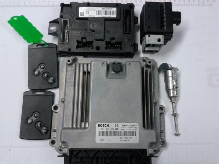 Injection computer from a Renault Clio IV Estate/Grandtour (7R) 1.5 Energy dCi 90 FAP 2015