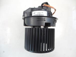 Used Heating and ventilation fan motor Renault Clio IV Estate/Grandtour (7R) 1.5 Energy dCi 90 FAP Price € 60,00 Margin scheme offered by Autobedrijf Broekhuis B.V.