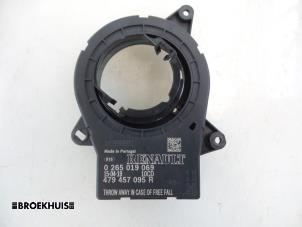 Used Steering angle sensor Renault Clio IV Estate/Grandtour (7R) 1.5 Energy dCi 90 FAP Price € 25,00 Margin scheme offered by Autobedrijf Broekhuis B.V.