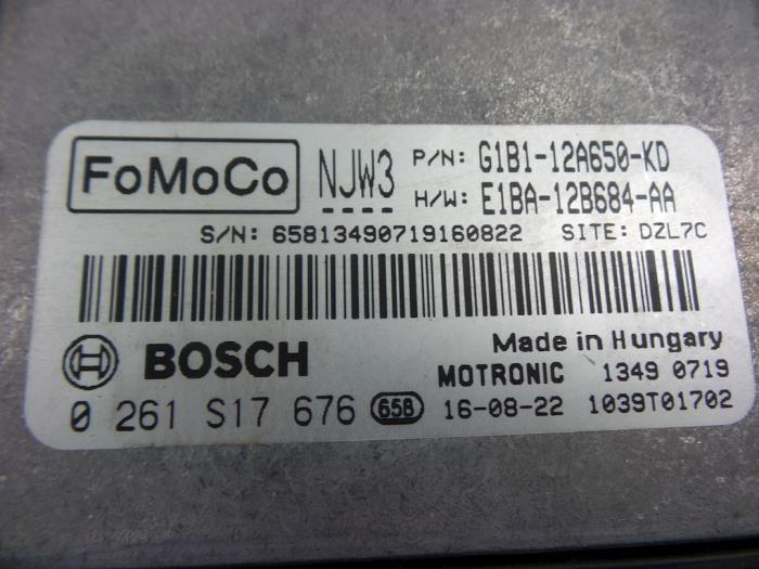 Injection computer from a Ford Fiesta 6 (JA8) 1.0 EcoBoost 12V 100 2016