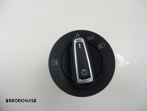 Usados Interruptor de luz Volkswagen Polo V (6R) 1.2 TSI 16V BlueMotion Technology Precio € 20,00 Norma de margen ofrecido por Autobedrijf Broekhuis B.V.