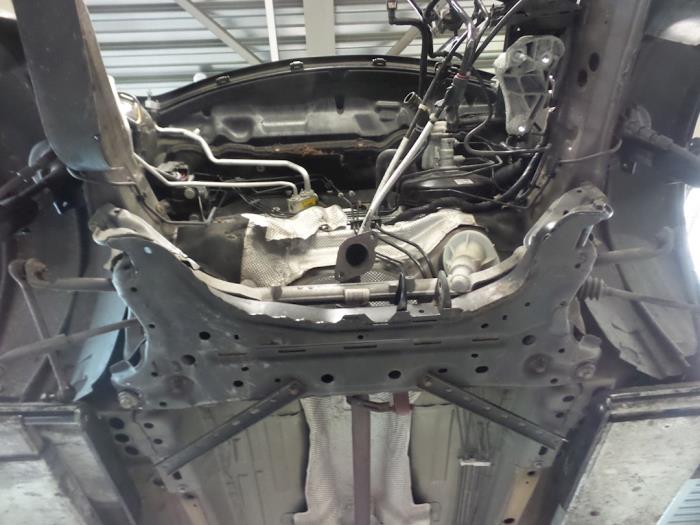 Usados Subchasis Ford Fiesta 6 (JA8) 1.25 16V Precio € 50,00 Norma de margen ofrecido por Autobedrijf Broekhuis B.V.