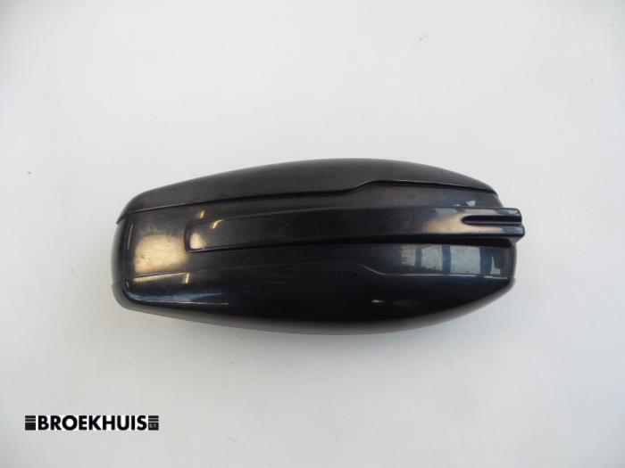 Begagnade Antenn Landrover Range Rover IV (LG) 4.4 SDV8 32V Pris € 40,00 Marginaltabell erbjuds av Autobedrijf Broekhuis B.V.