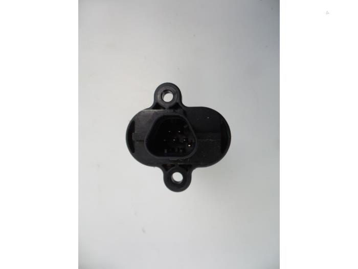 Luftmassenmesser van een Opel Astra K 1.6 CDTI 110 16V 2016