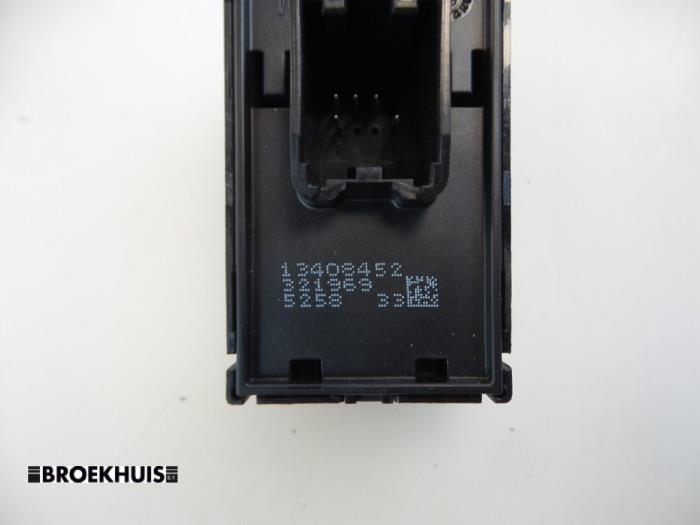 Electric window switch from a Opel Astra K 1.6 CDTI 110 16V 2016