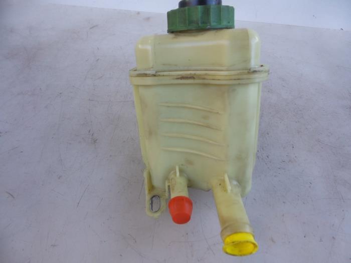 Power steering fluid reservoir Volkswagen Touareg 3.0 TDI V6 24V