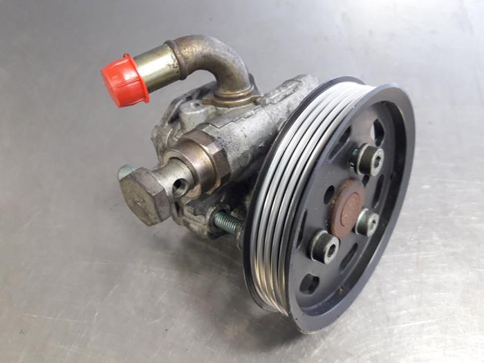 Power steering pump Volkswagen Passat Variant 1.9 TDI 100 8D0145177Q AVB