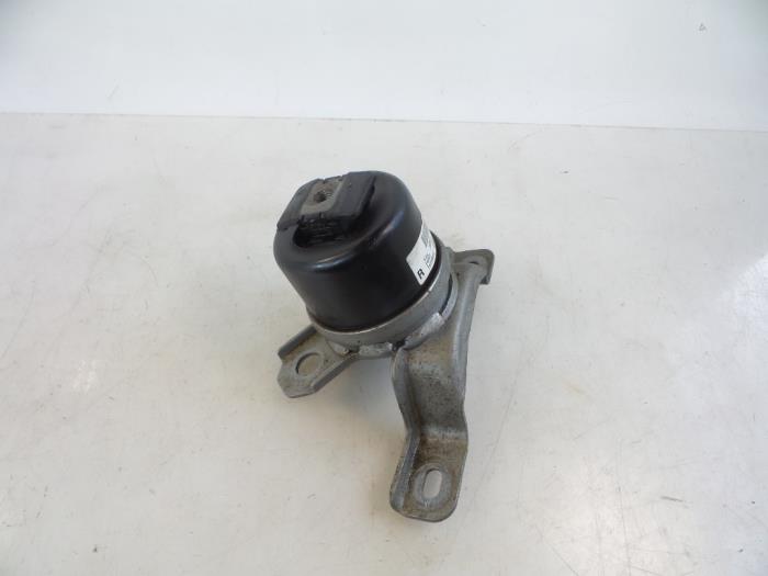 Used Engine mount Volvo XC60 I (DZ) 2.0 T5 16V Price € 20,00 Margin scheme offered by Autobedrijf Broekhuis B.V.