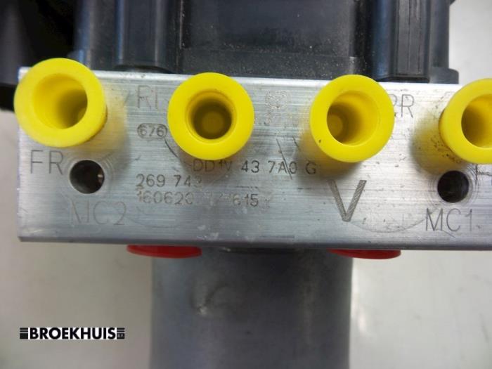 ABS pump Mazda CX-3 2.0 SkyActiv-G 120 - 2265106452 PE BOSCH
