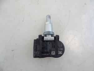 Used Tyre pressure sensor Landrover Discovery Sport (LC) 2.0 TD4 180 16V Price € 25,00 Margin scheme offered by Autobedrijf Broekhuis B.V.
