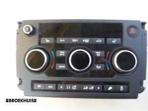 Used Heater control panel Landrover Discovery Sport (LC) 2.0 TD4 180 16V Price € 150,00 Margin scheme offered by Autobedrijf Broekhuis B.V.