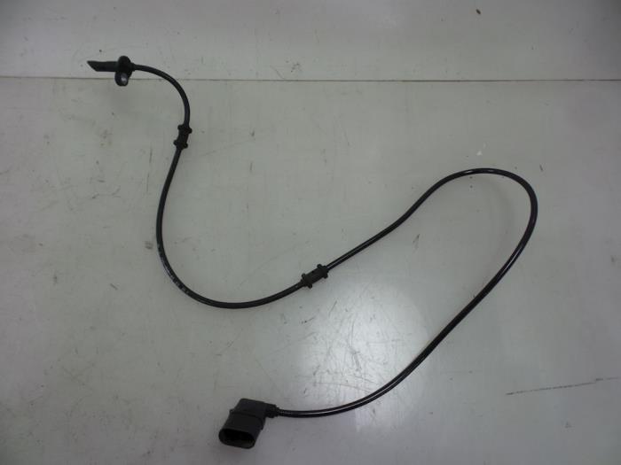 Begagnade ABS-sensor Mercedes C (W205) C-350 e 2.0 16V Pris € 25,00 Marginaltabell erbjuds av Autobedrijf Broekhuis B.V.