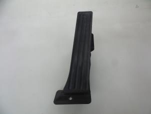 Used Accelerator pedal BMW 1 serie (F20) 118d 2.0 16V Price € 30,00 Margin scheme offered by Autobedrijf Broekhuis B.V.