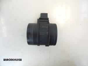Used Air mass meter Mercedes Vito (639.6) 3.0 122 CDI V6 24V Price € 48,40 Inclusive VAT offered by Autobedrijf Broekhuis B.V.