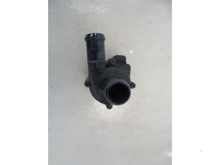 Begagnade Vattenpump Audi A3 Sportback (8VA/8VF) 1.6 TDI Ultra 16V Pris € 35,00 Marginaltabell erbjuds av Autobedrijf Broekhuis B.V.