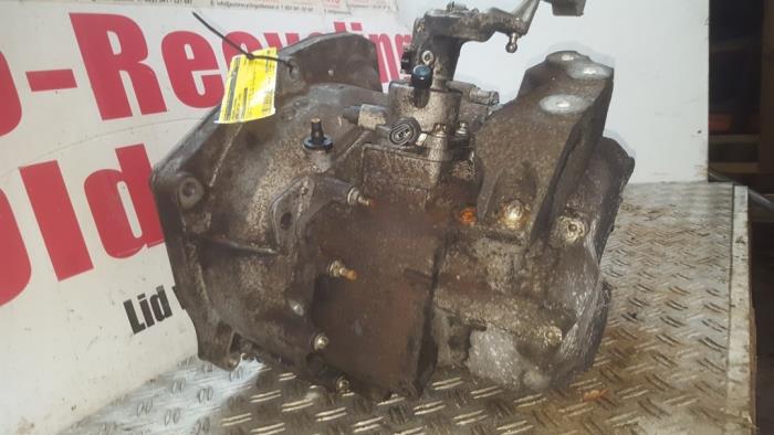 Gearbox Opel Zafira 1.9 CDTI - M32M32 Z19DT F40