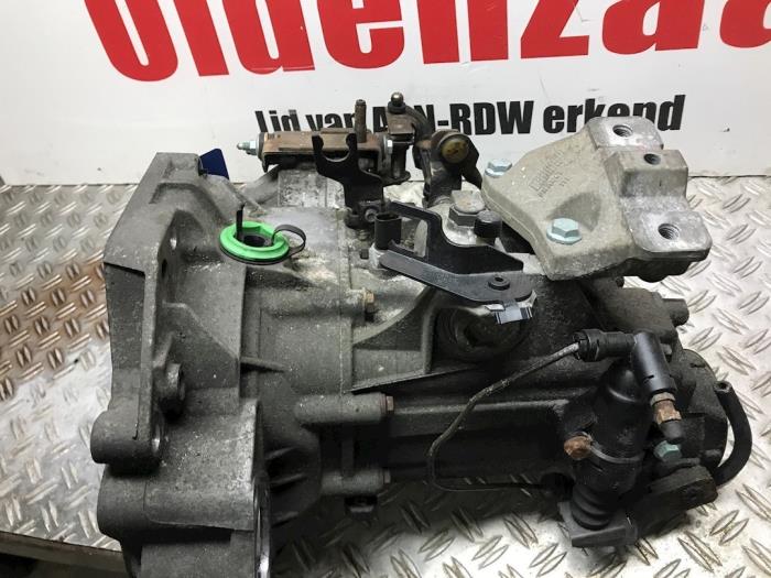 Gearbox Volkswagen Golf IV 1.4 16V DUWDUW AHW DUW