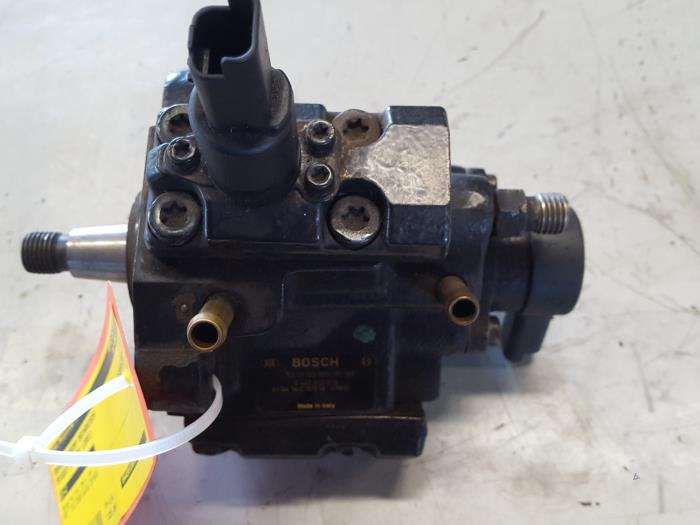 Used Peugeot Expert (222/224) 2.0 HDi 110 Mechanical fuel pump ...