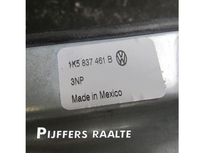 Mécanique vitre 4portes avant gauche d'un Volkswagen Golf VI Variant (AJ5/1KA) 1.4 TSI 122 16V 2011