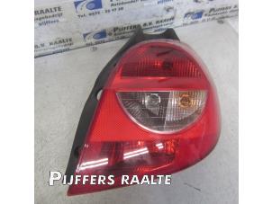 Used Taillight, right Renault Clio III (BR/CR) 1.2 16V 75 Price € 25,00 Margin scheme offered by Pijffers B.V. Raalte