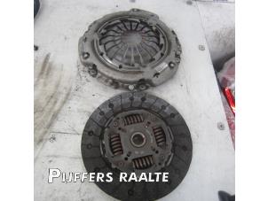 Used Clutch kit (complete) Renault Clio IV (5R) 1.5 Energy dCi 90 FAP Price € 50,00 Margin scheme offered by Pijffers B.V. Raalte