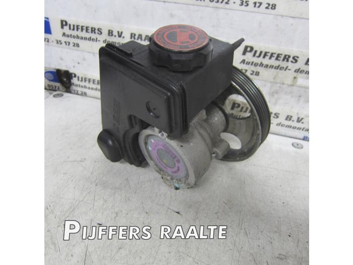 Usagé Pompe de direction Peugeot 206+ (2L/M) 1.4 XS Prix € 50,00 Règlement à la marge proposé par Pijffers B.V. Raalte