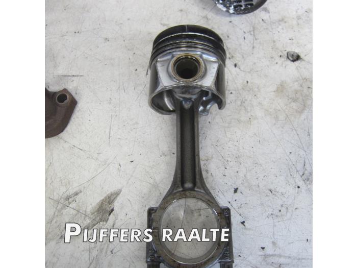 Used Piston Volkswagen Golf VII (AUA) 2.0 GTD 16V Price € 75,00 Margin scheme offered by Pijffers B.V. Raalte