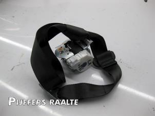 Used Rear seatbelt, left Volkswagen Jetta IV (162/16A) 1.2 TSI 16V Price € 50,00 Margin scheme offered by Pijffers B.V. Raalte